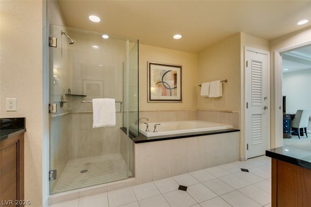 145 East HARMON Avenue 2620, Las Vegas, NV 89109