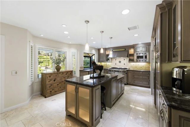 22029 Rodeffer Place, Saugus, CA 91350