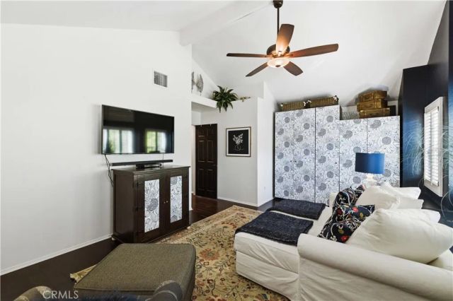 22029 Rodeffer Place, Saugus, CA 91350