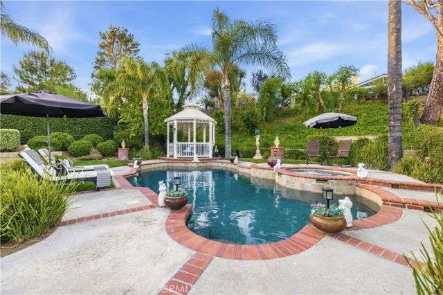 22029 Rodeffer Place, Saugus, CA 91350
