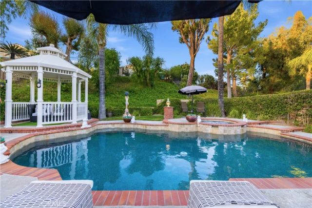 22029 Rodeffer Place, Saugus, CA 91350