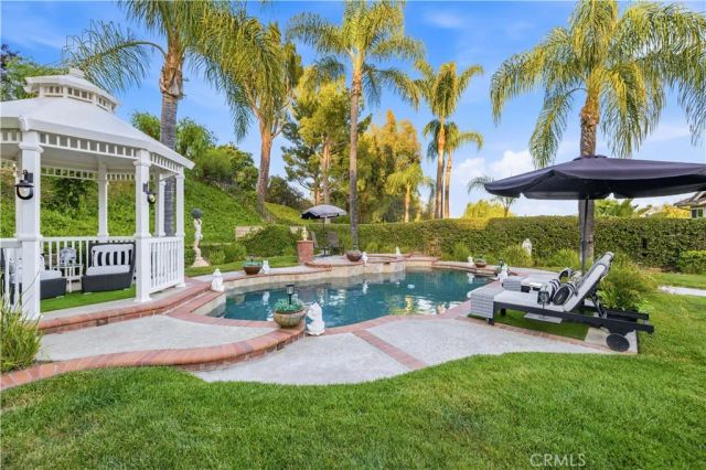 22029 Rodeffer Place, Saugus, CA 91350