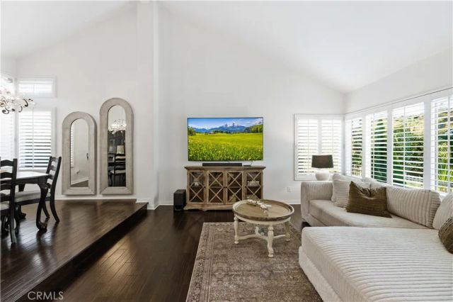 22029 Rodeffer Place, Saugus, CA 91350