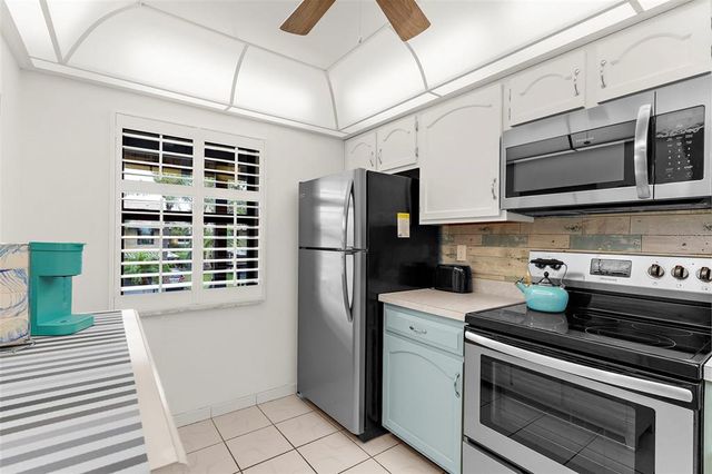 340 THREE LAKES LANE F, Venice, FL 34285