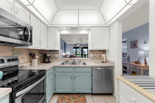 340 THREE LAKES LANE F, Venice, FL 34285
