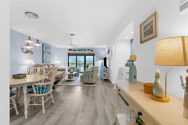 340 THREE LAKES LANE F, Venice, FL 34285