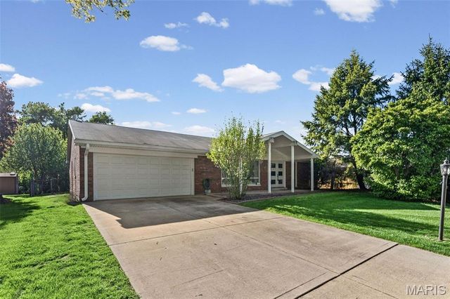 9 Joseph Drive, Fairview Heights, IL 62208