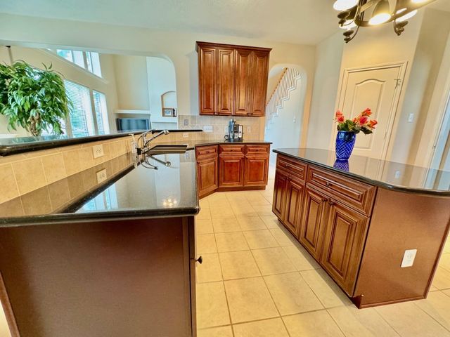 6806 Sable River Court, Missouri City, TX 77459