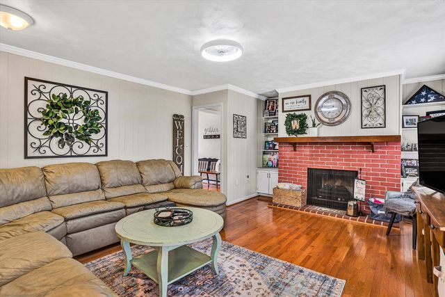 230 Pinehaven RD, Fincastle, VA 24090