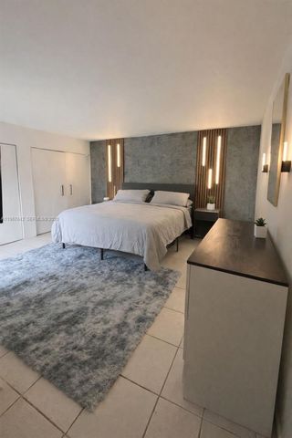 283 Woodland Rd 283, Palm Springs, FL 33461