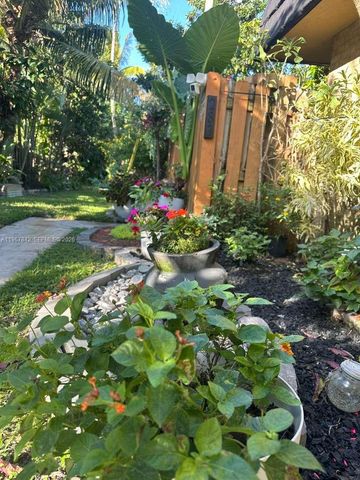 283 Woodland Rd 283, Palm Springs, FL 33461