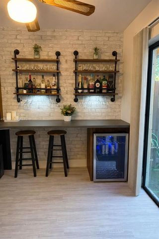 283 Woodland Rd 283, Palm Springs, FL 33461