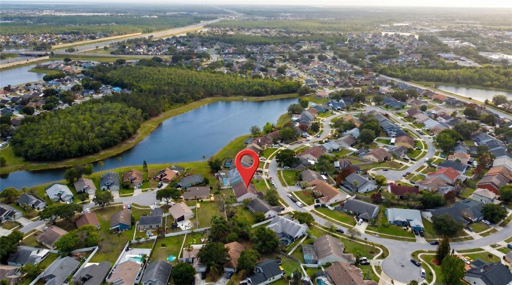 Image 2 of property listing at 2003 TIPTREE CIRCLE, Orlando, FL 32837