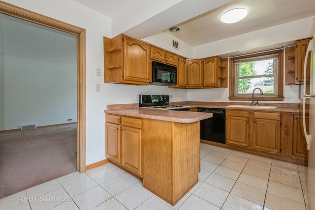 7430 Keeler Avenue, Skokie, IL 60076