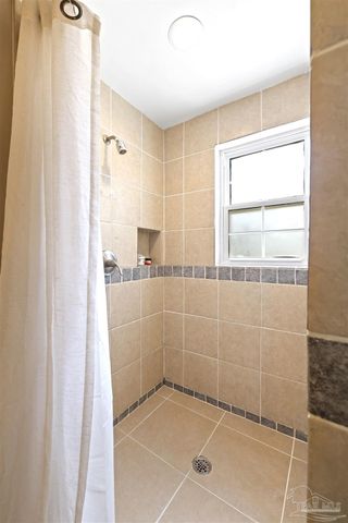 1757 Fox Rd, Pensacola, FL 32503