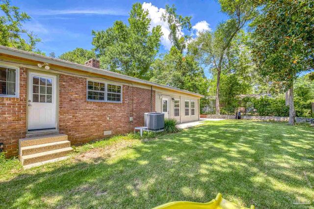 1757 Fox Rd, Pensacola, FL 32503