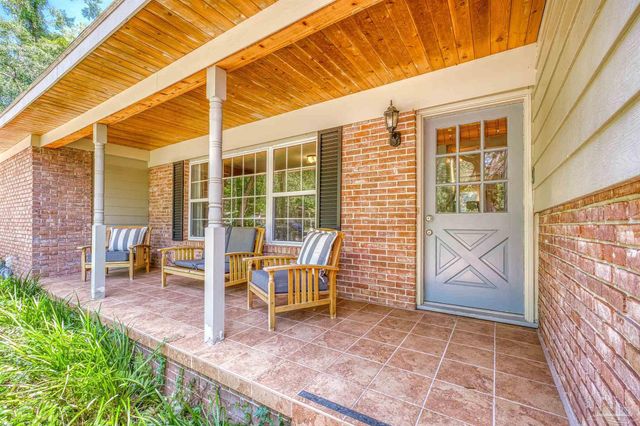 1757 Fox Rd, Pensacola, FL 32503