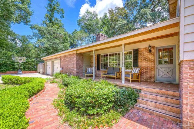 1757 Fox Rd, Pensacola, FL 32503