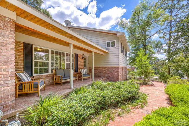 1757 Fox Rd, Pensacola, FL 32503