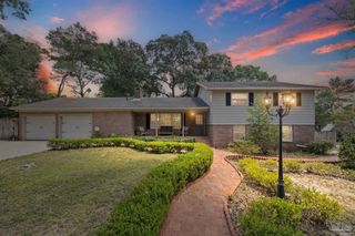 1757 Fox Rd, Pensacola, FL 32503