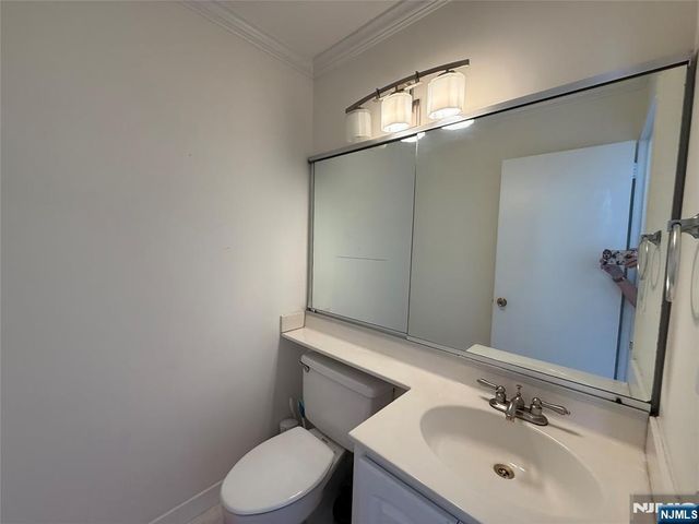 770 Anderson Avenue 21H, Cliffside Park, NJ 07010