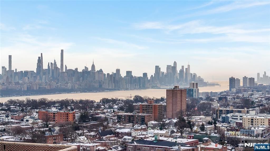 770 Anderson Avenue 21H, Cliffside Park, NJ 07010