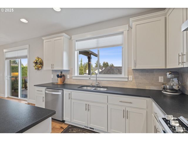 520 Nw 117TH St, Vancouver, WA 98685