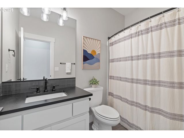 520 Nw 117TH St, Vancouver, WA 98685