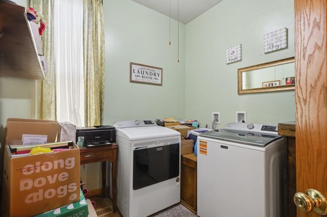 2118 W 3rd Street, Davenport, IA 52802