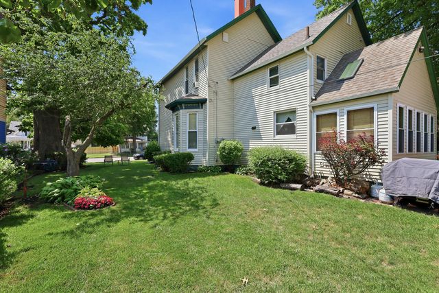 2118 W 3rd Street, Davenport, IA 52802