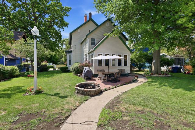 2118 W 3rd Street, Davenport, IA 52802