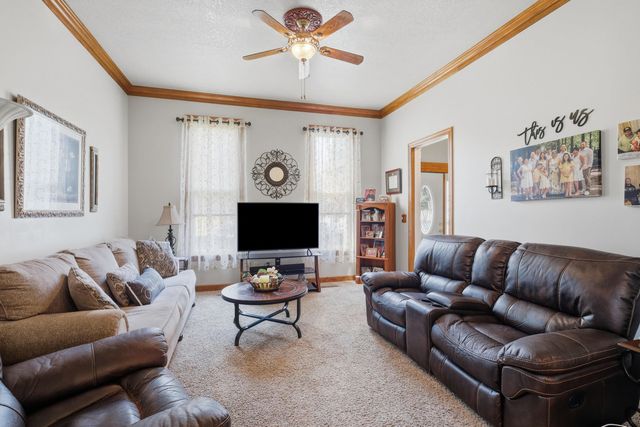 2118 W 3rd Street, Davenport, IA 52802