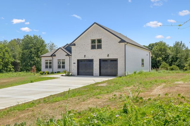 1630 Parchman Rd, Clarksville, TN 37040