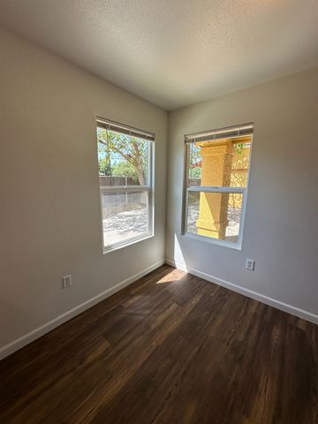 2253 N San Pablo Avenue, Fresno, CA 93704