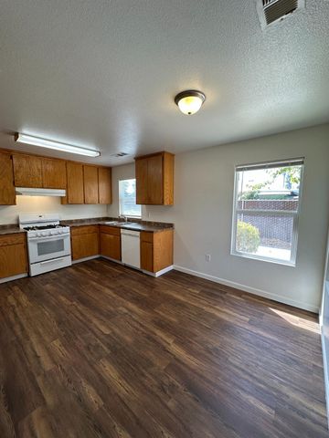 2253 N San Pablo Avenue, Fresno, CA 93704