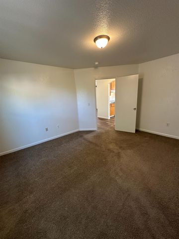 2253 N San Pablo Avenue, Fresno, CA 93704