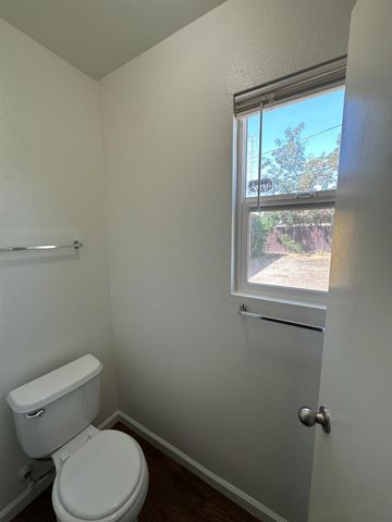 2253 N San Pablo Avenue, Fresno, CA 93704