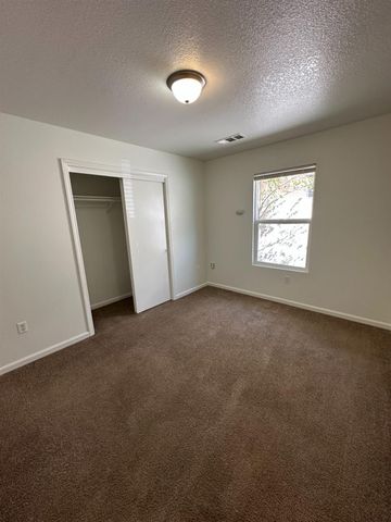 2253 N San Pablo Avenue, Fresno, CA 93704