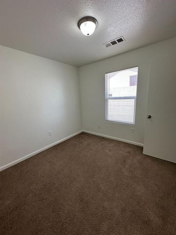 2253 N San Pablo Avenue, Fresno, CA 93704