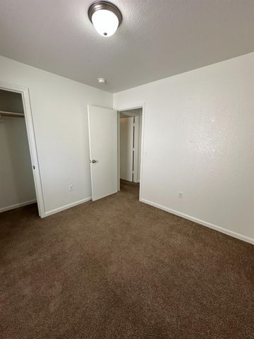 2253 N San Pablo Avenue, Fresno, CA 93704