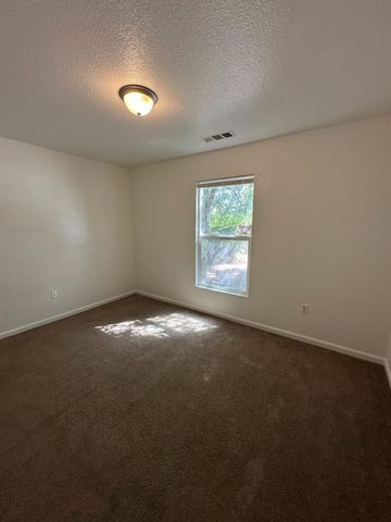 2253 N San Pablo Avenue, Fresno, CA 93704