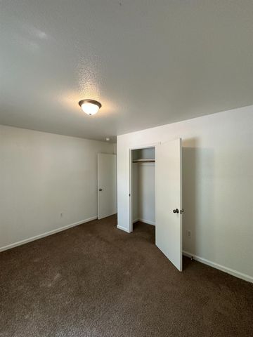 2253 N San Pablo Avenue, Fresno, CA 93704