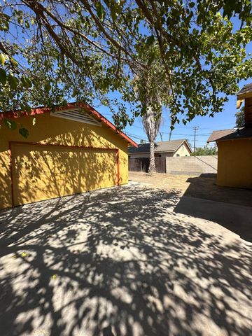2253 N San Pablo Avenue, Fresno, CA 93704