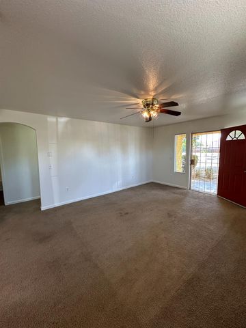 2253 N San Pablo Avenue, Fresno, CA 93704