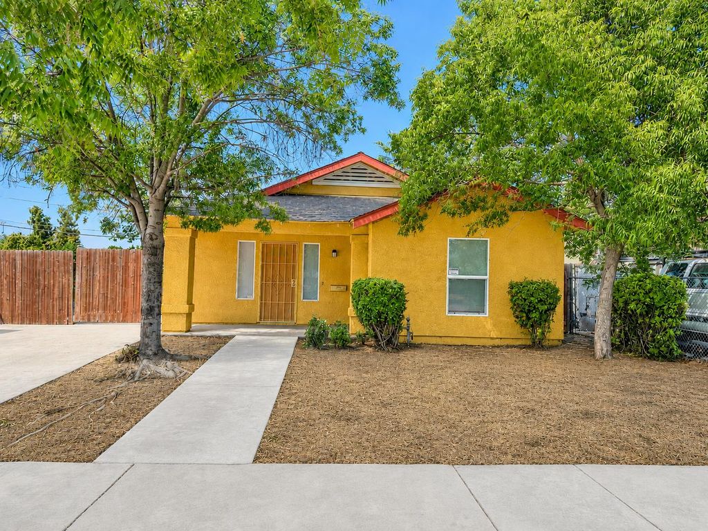 2253 N San Pablo Avenue, Fresno, CA 93704