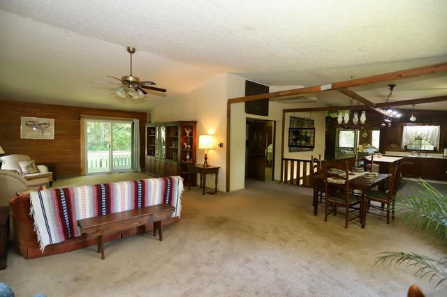 2727 Panhandle Road, Delaware, OH 43015