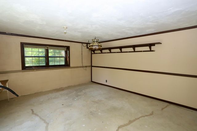 2727 Panhandle Road, Delaware, OH 43015