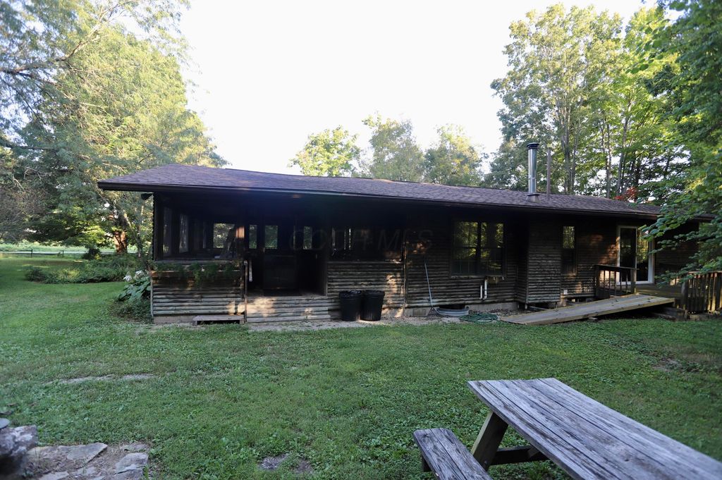 2727 Panhandle Road, Delaware, OH 43015