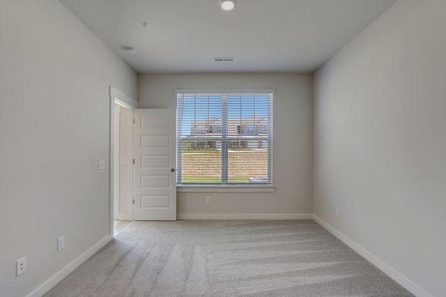 656 Birdie Dr, Spring Hill, TN 37174