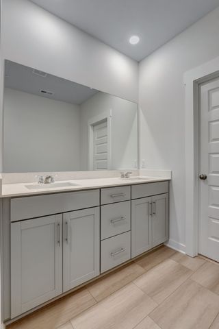 656 Birdie Dr, Spring Hill, TN 37174